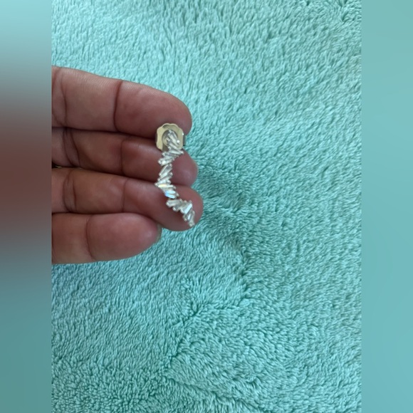 KENNETH JAY LANE BAGUETTE ZIGZAG CRYSTAL EARRINGS - Picture 3 of 3